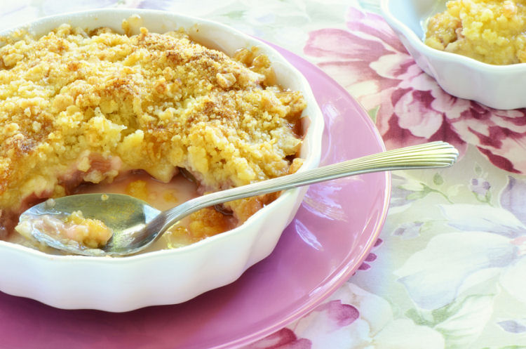 Rhubarb dessert, rhubarb crumble pie